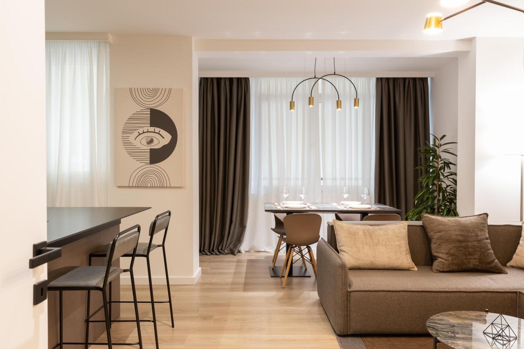 Luxury City Center Apartament